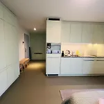 Modern Living, Luxe