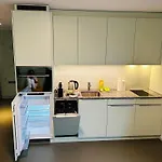 Modern Living, Luxe شقة *