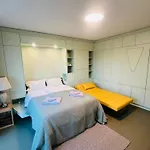 Modern Living, Luxe