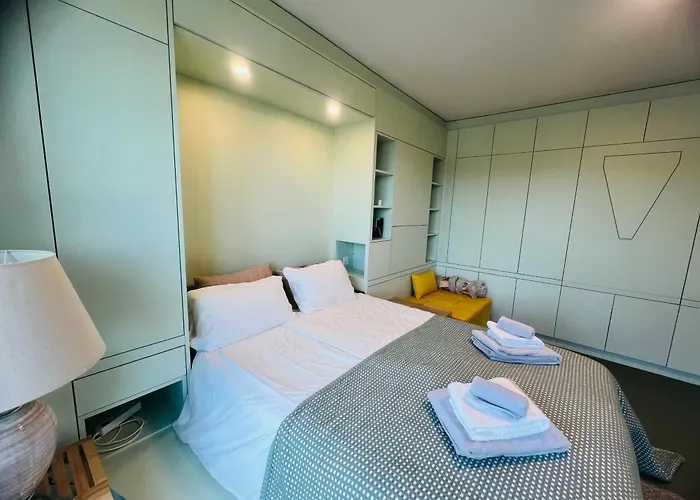 Modern Living, Luxe *